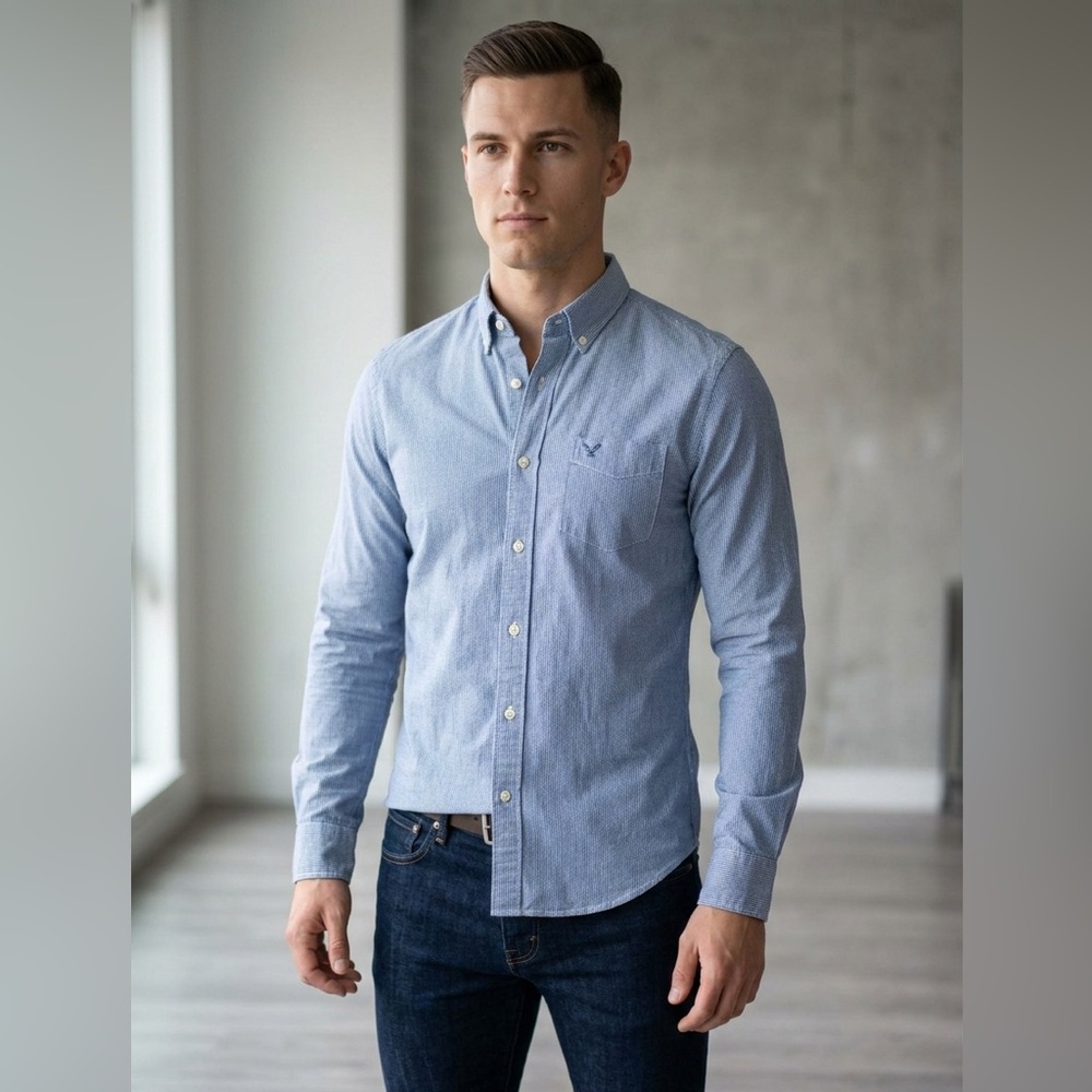 Dockers Classic Fit Blue Micro-Pattern Button Down Shirt - Size S